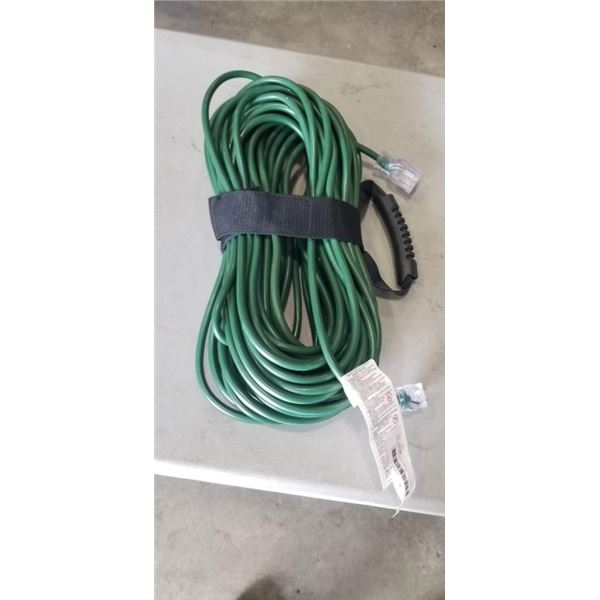 APPROX 100 FEET HEAVY DUTY GREEN LIGHTED EXTENSION CORD. 14AWG/3C
