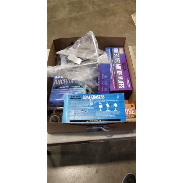 TRAY OF BETTER BOAT ITEMS INCLUDING BOAT ANCHOR WITH SLIP RING, BUNGEE ANCHOR LINE, 5/8 INCH HITCH P