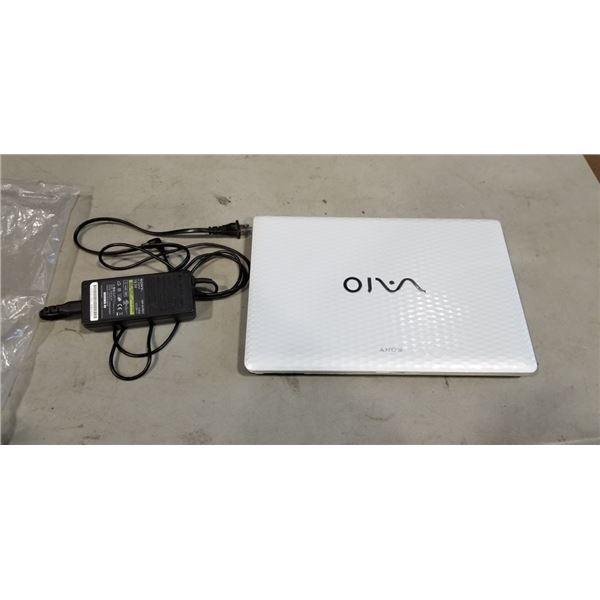 SONY VAIO WITH WIN 10 PRO, 320 GB HD, 6 GB RAM, WEBCAM/WIFI, NO PASSWORD, READY TO GO. COMES WITH CH