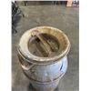 Image 3 : ANTIQUE 10 GALLON MILK JUG