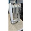 Image 2 : OIL HEATER