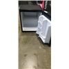 Image 3 : DANBY RETRO BAR FRIDGE, WORKING