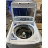 Image 3 : INSIGNIA HIGH EFFICIENCY WASHER, WORKING