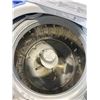 Image 4 : INSIGNIA HIGH EFFICIENCY WASHER, WORKING
