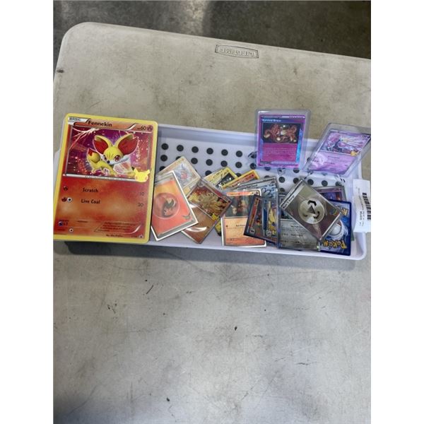 TRAY OF SHINY POKEMON CARDS, LOOSE CARDS AND AN OVERSIZE CARD