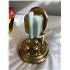 Image 2 : OLD STYLE CLOCK W/ CASE - BATTERIES REQUIRED