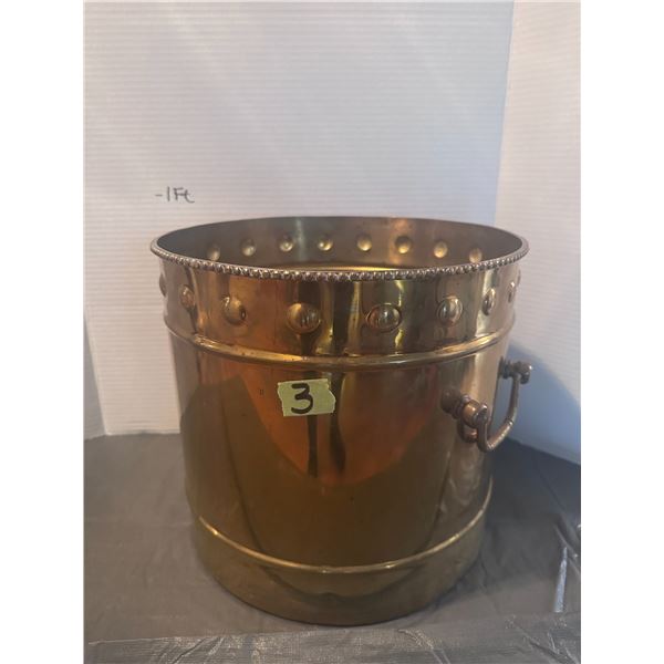 Large brass pot perfect for plant or fireplace décor