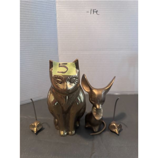 Brass collectables - 2 Cats, 2 Mice