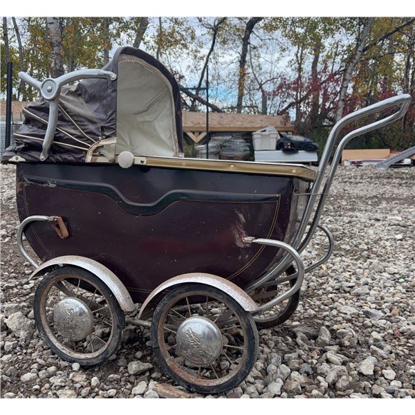 Mid-20th Century Baby Pram Carriage with Metal Frame and Fabric Canopy