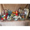 Image 1 : Toys and Collectibles Lot: Dolls, Donald Duck, Train, View-Master Reels