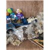 Image 3 : Muppets Plush, OceanRunner Toy Car, Wade Whimsies, Vintage Magazines