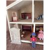 Image 2 : Lundby Dollhouse with Miniature Furniture, Accessories, and Three Dolls