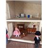 Image 3 : Lundby Dollhouse with Miniature Furniture, Accessories, and Three Dolls