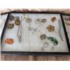 Image 3 : Costume Jewellery Lot, Brooches, Necklaces, Earrings, Bracelets in Trays