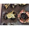 Image 7 : Vintage Costume Jewellery Lot: Earrings, Brooches, Pins, Clip-Ons, 30+ Pieces
