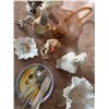 Image 6 : Collectibles: Goebel Figurine, England Porcelain, Busts, Milk Glass, Tableware