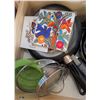 Image 6 : Oneida Stainless Steel Cookware and Open Kitchen Utensils Lot
