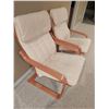 Image 3 : 2 Scandinavian Bentwood Lounge Chairs with Beige Cushions