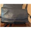 Image 6 : 5 Blue and Black Leather Shoulder Bags, Wallet and Crossbody Styles Assorted Brands