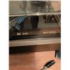 Image 4 : Dual 506 Belt Drive Turntable With Two Vinyl Records: Rod Stewart & Million Sellers