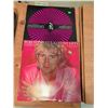 Image 5 : Dual 506 Belt Drive Turntable With Two Vinyl Records: Rod Stewart & Million Sellers