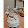 Image 5 : 3 Musical Figurines: Nun Trio, Hummingbird, and Carousel Horse