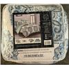 Image 2 : Chic Home Design King Comforter Set. New
