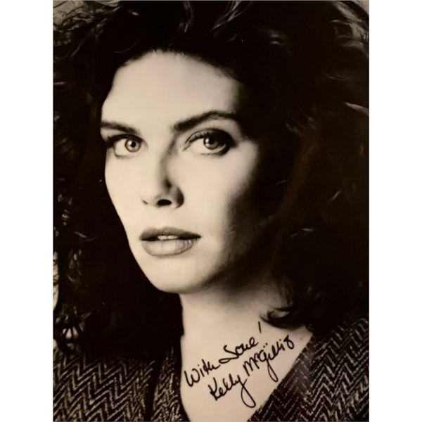 Kelly McGillis facsimile signed photo. 3x4 inches
