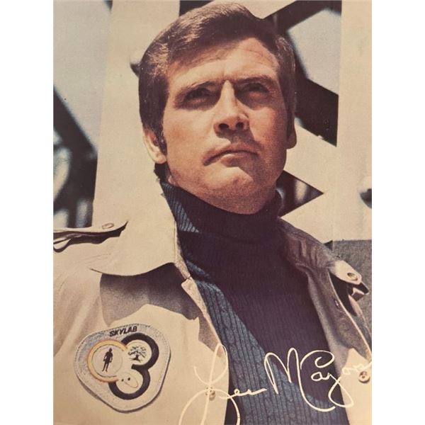 Lee Majors facsimile signed photo. 5x7 inches