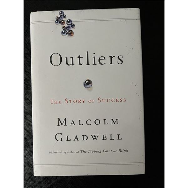 Outliers The Story of Success Malcolm Gladwell Hardcover w/ Dust Jacket