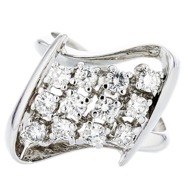 14K White Gold 0.65ctw Diamond Cluster Ring
