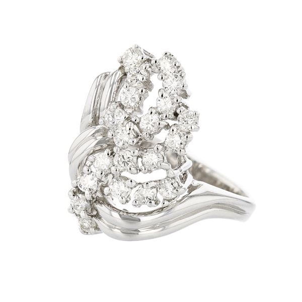 14K White Gold 0.85ctw Diamond Cluster Ring