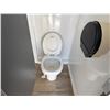 Image 8 : 2022 Lang Maritime Pro 5-Station Restroom Trailer w/ AC