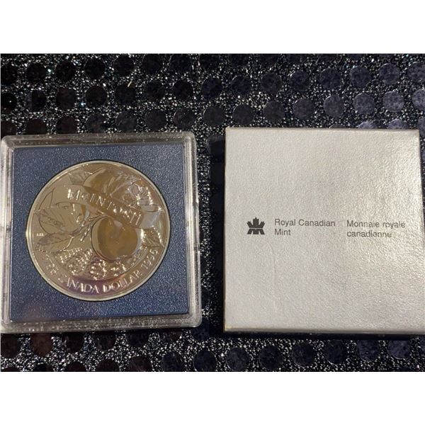 1996 Royal Canadian Mint McIntosh Dollar Coin, 500 Silver, 23.4g, in Case