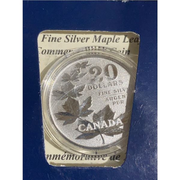 2011 Canada $20 Fine Silver Maple Leaf Commemorative Coin in Capsule