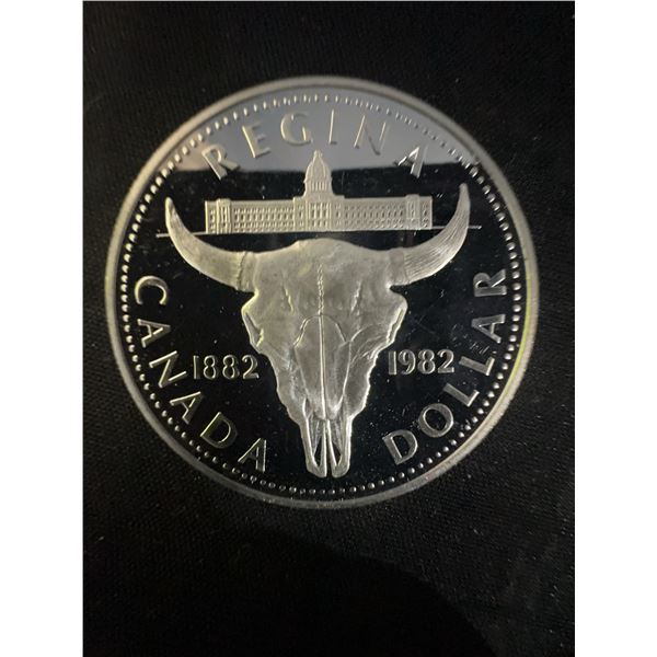 1982 Canada Regina Commemorative Silver Dollar, 23g .500 Silver, Queen Elizabeth II