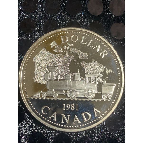 1981 Canada Dollar Coin 500 Silver 23g Elizabeth II With Locomotive and Map Reverse