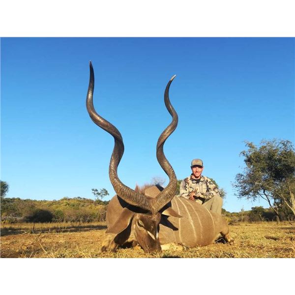 Kudu & Sable hunt for 2 hunters for 10 days - Africa Maximum Safaris
