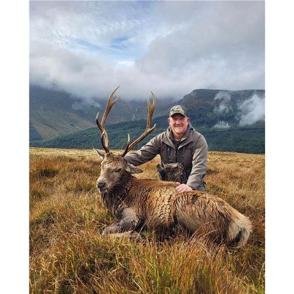 James Nolan and Glacial Valley Hunting donated this all-inclusive Irish big-game adventure.