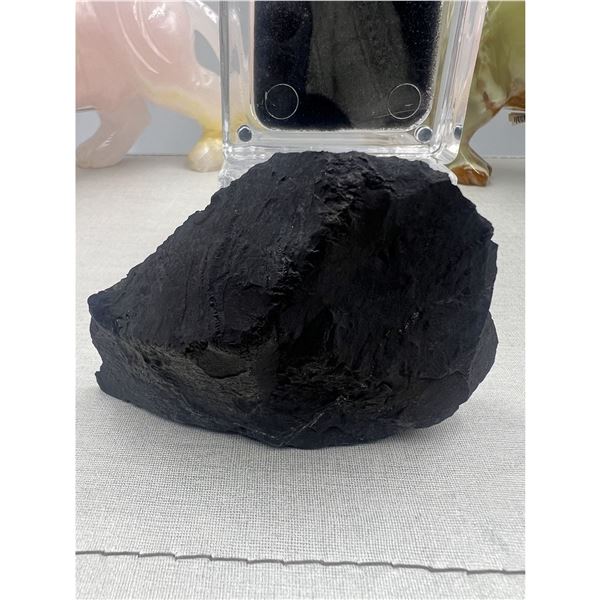 3.78 BLACK ROUGH SHUNGHITE — image 44