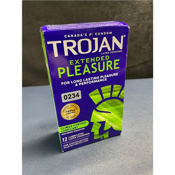 Trojan Extendend Pleasure Lubricated Latex Condoms (12 Count) w/ Climax Control Lubricant - New