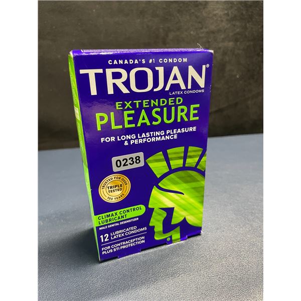 Trojan Extendend Pleasure Lubricated Latex Condoms (12 Count) w/ Climax Control Lubricant - New