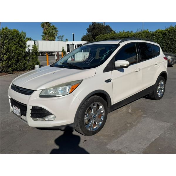 FORD  ESCAPE 2013 SALV T/DONATION