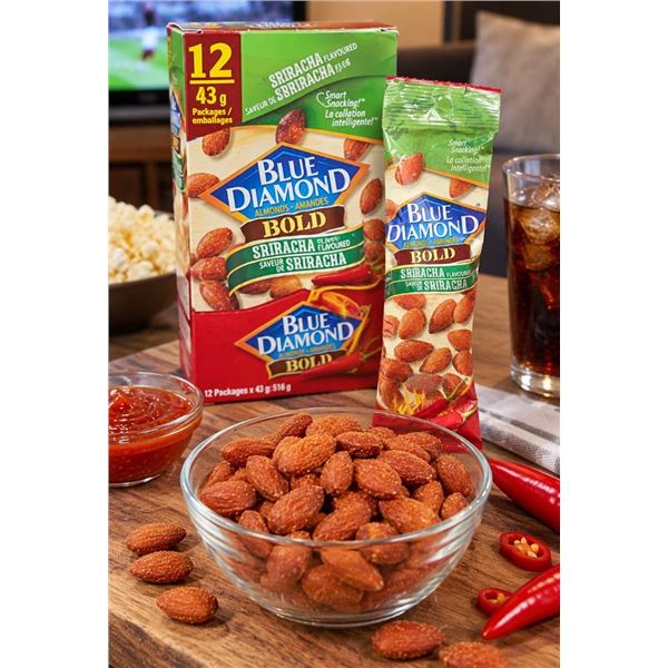Blue Diamond Sriracha Almonds 12 Pack 43g