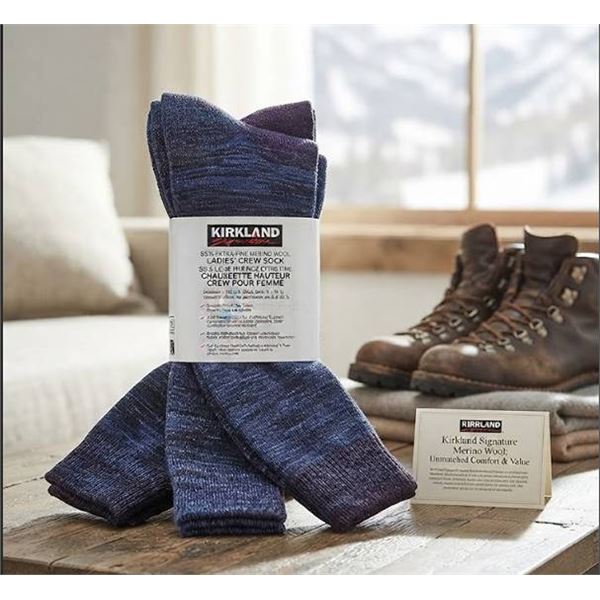 Kirkland Ladies' Merino Wool Crew Socks 4 Pairs