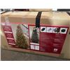 Image 2 : 7.5 ft Pre-Lit Artificial Christmas Tree