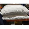 Image 2 : Calvin Klein White Pillows Set of 2