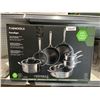 Image 4 : Henckels Paradigm 11-Piece Ceramic Cookware Set