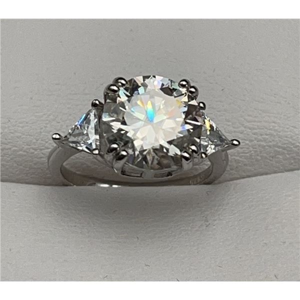 $3175 APPRAISED 5.00 CT GRA CERTIFIED ROUND BRILLIANT CUT MOISSANITE RING