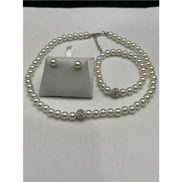 Ladies Pearl Style Necklace , Bracelet & earring set